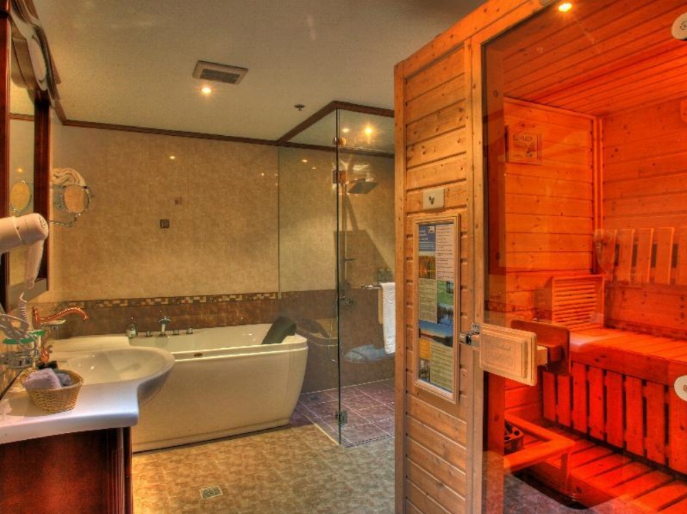 M Chereville Hotel Manila